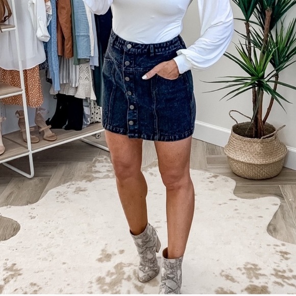 Blue Blush Dresses & Skirts - Blue Blush from Vici black denim mini skirt